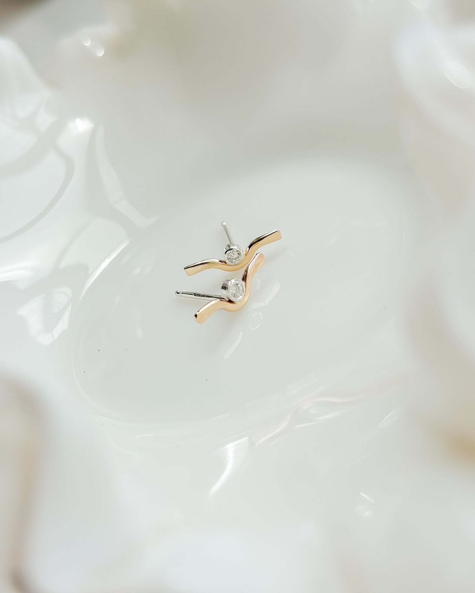 ESTIVA// wave stud