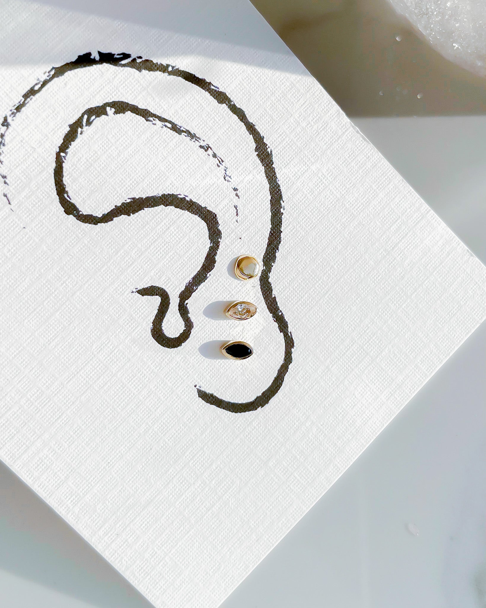 DIAMOND MARQUISE // flat back studs