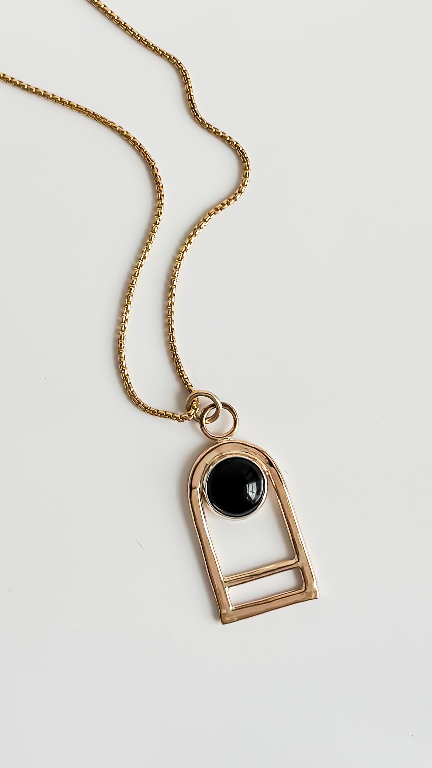 PASSAGE// arc necklace