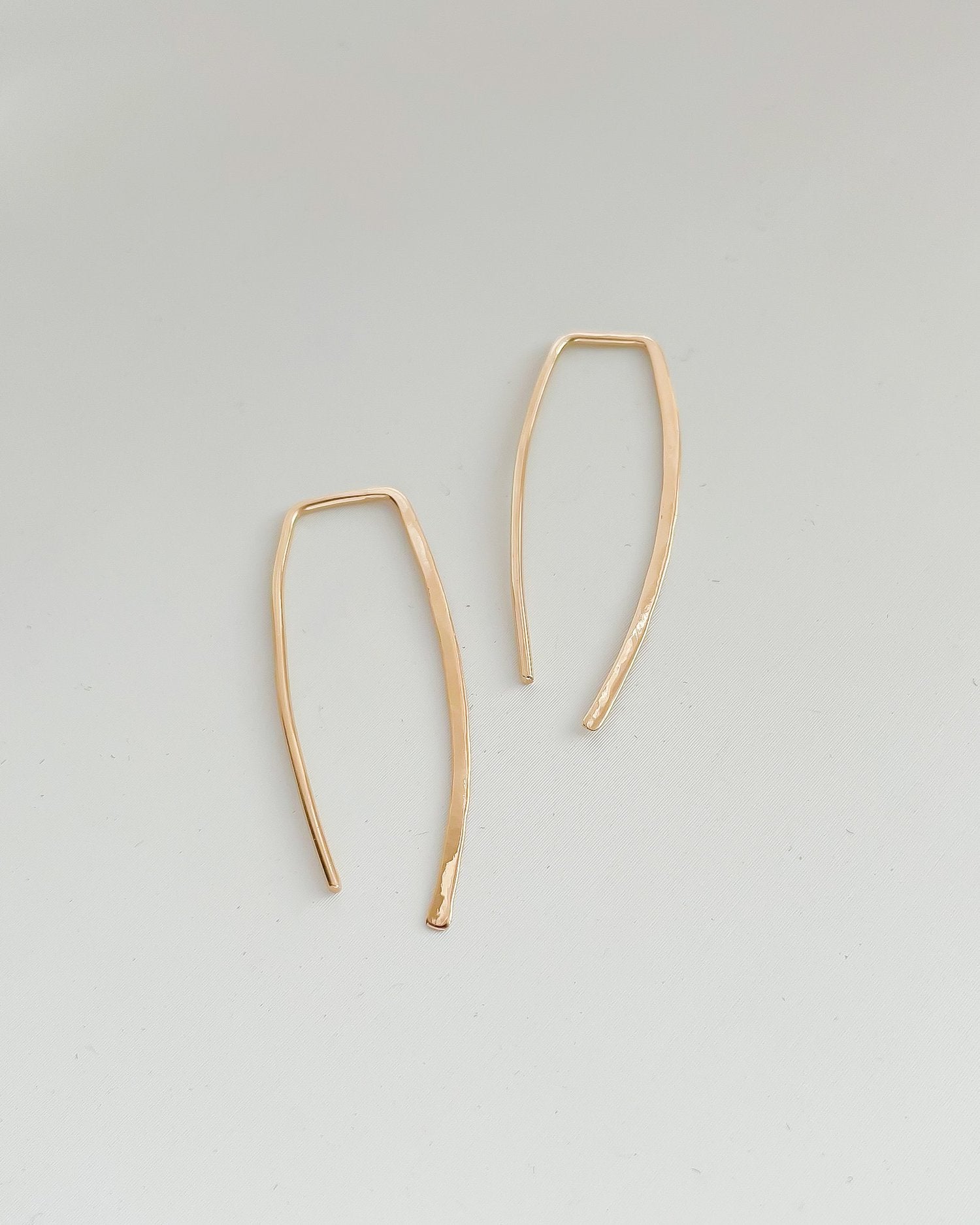 SUN & SELENE artemis threader earrings