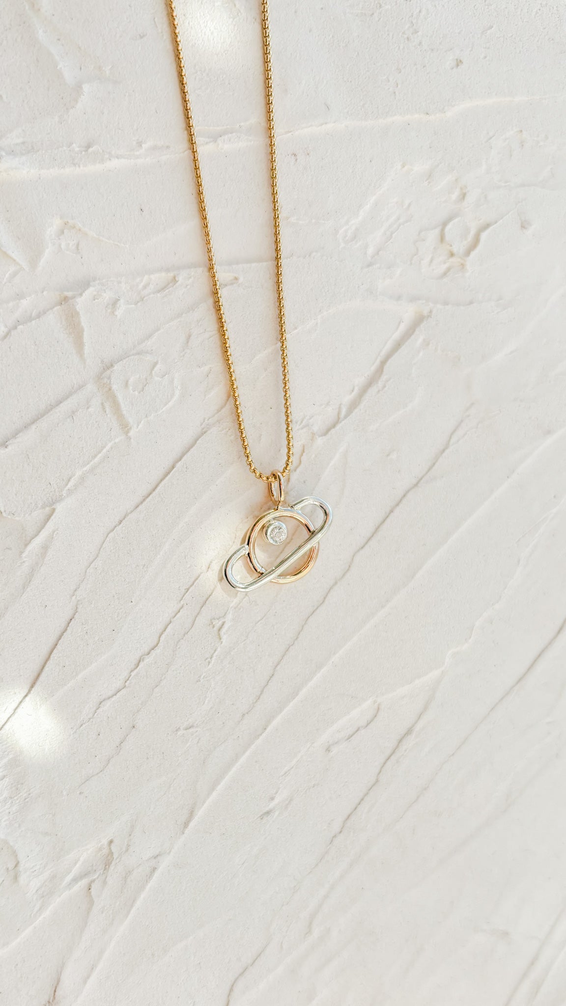 SUN & SELENE cassini saturn ellipse necklace