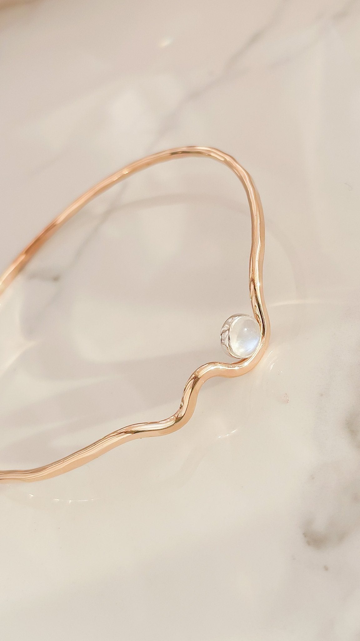 SUN & SELENE moonstone bangle
