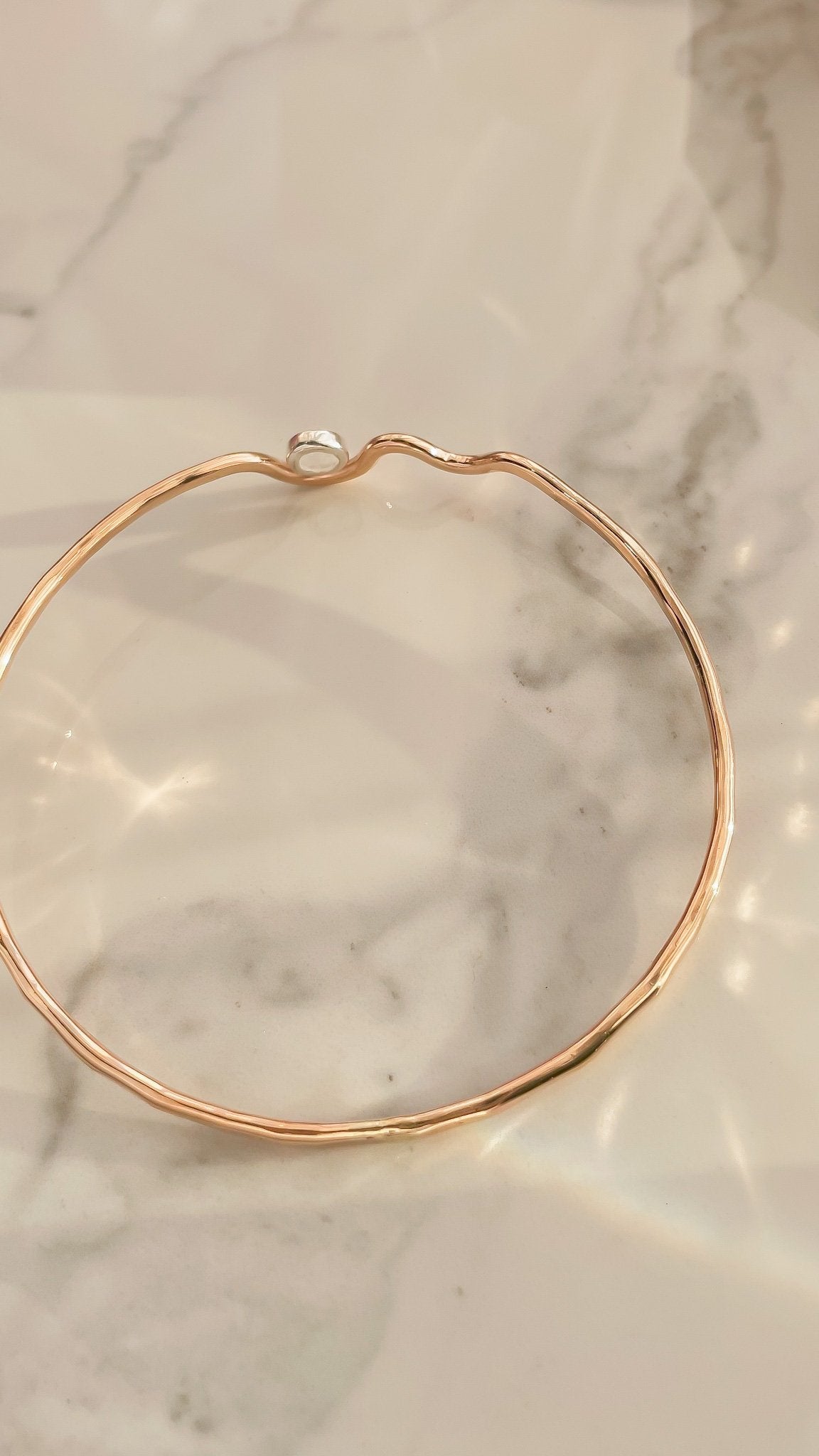 SUN & SELENE moonstone wave bangle