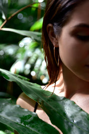 SUN & SELENE lifestyle shot
