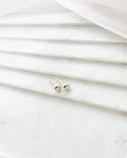 SUN & SELENE silver pebble studs