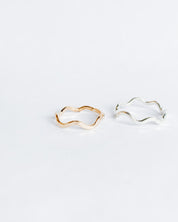 SUN & SELENE wavy stacking ring