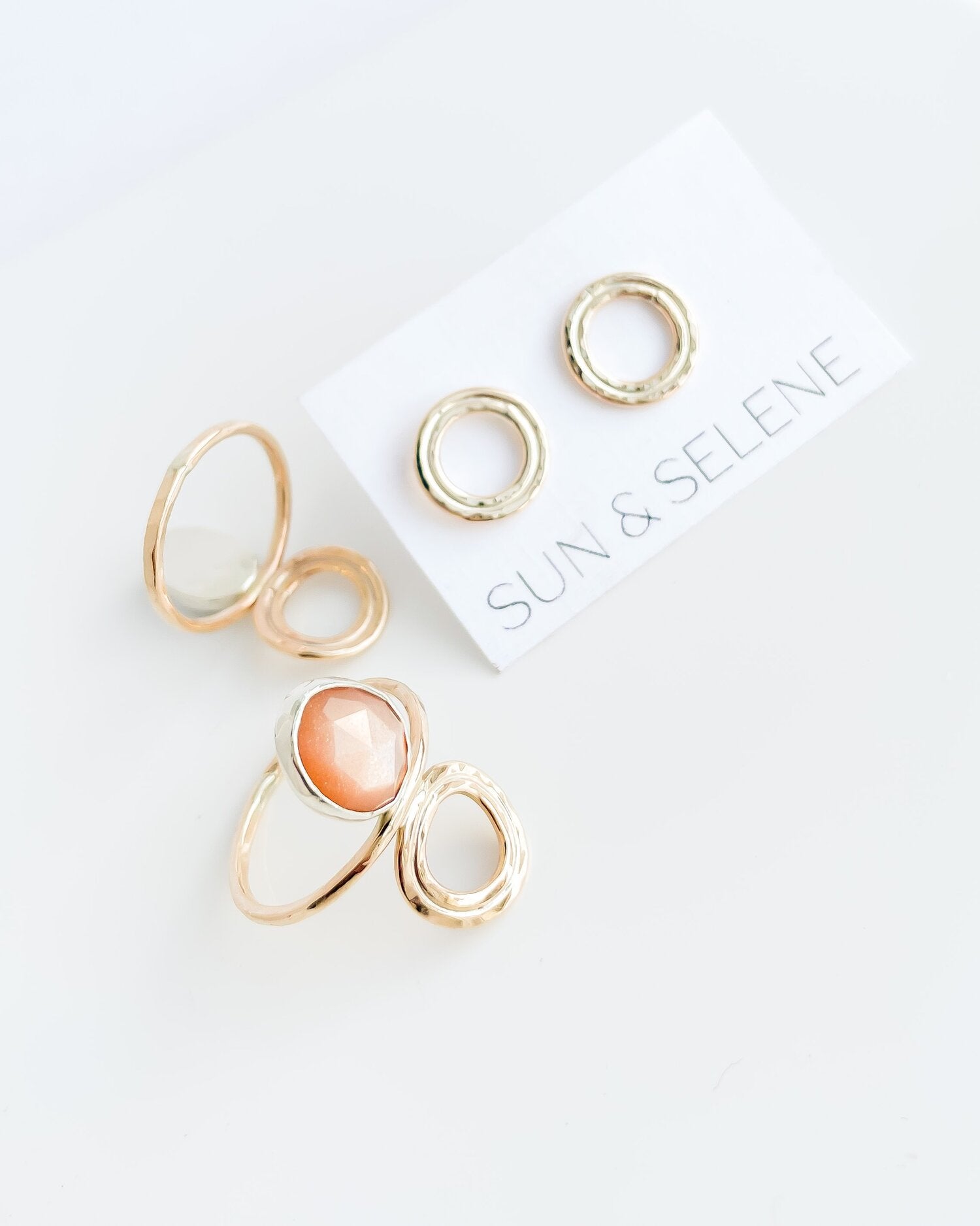 SUN & SELENE pandeia series