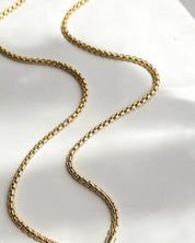 SUN & SELENE sleek box chain
