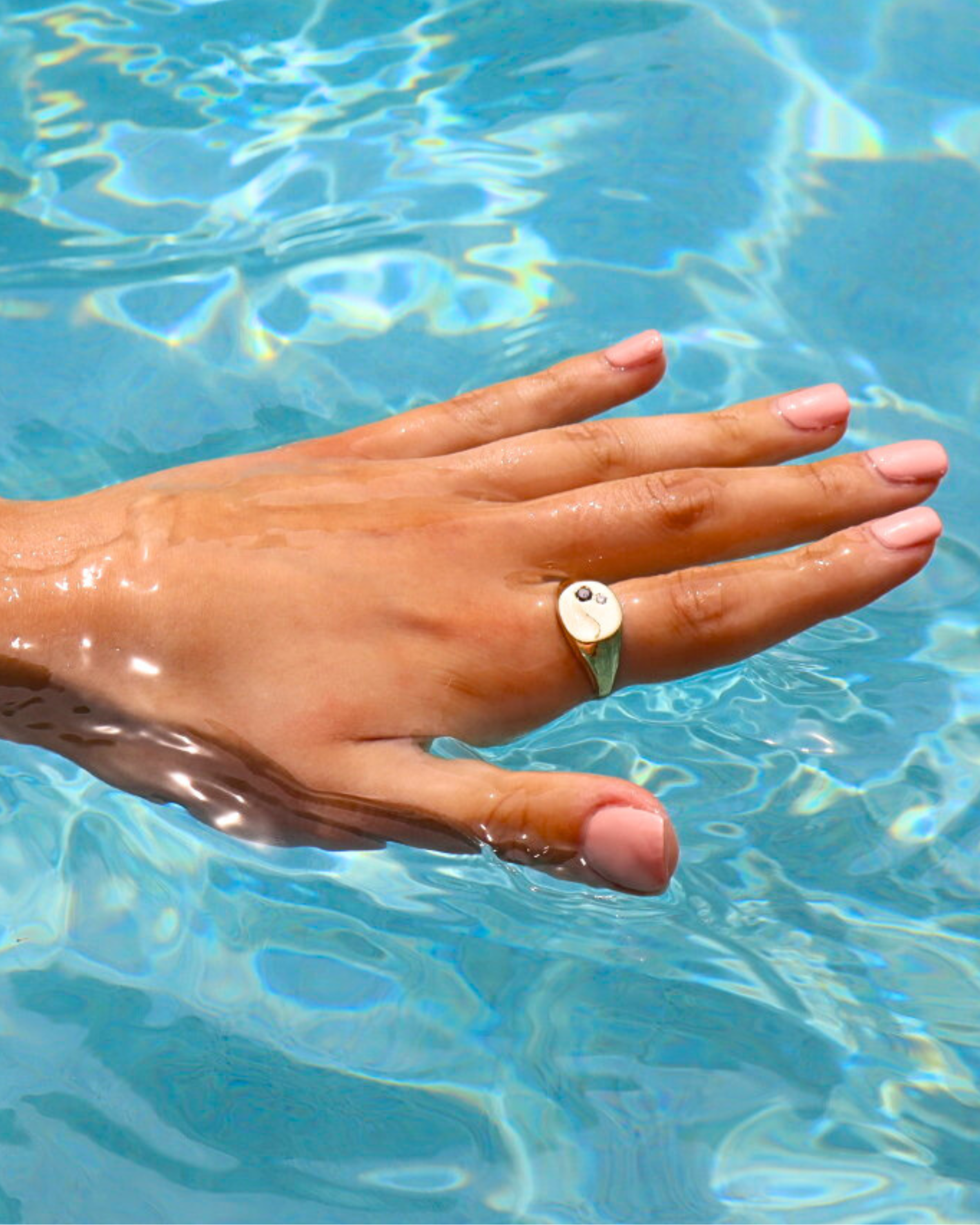 AXISDiamondGoldPoolShot.png