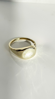 AXIS // classic signet