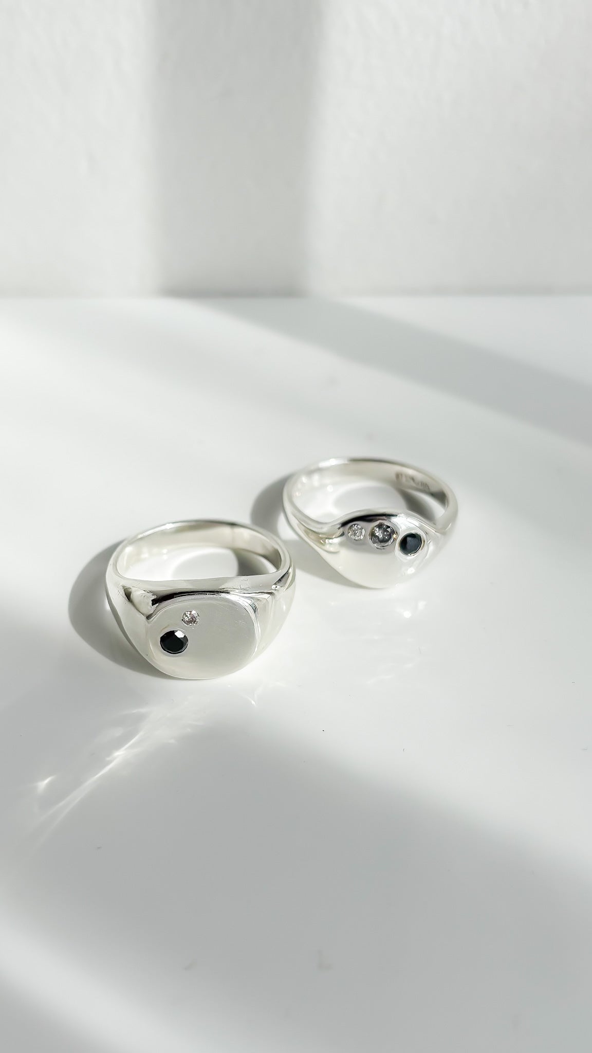 AXIS // diamond duo signet