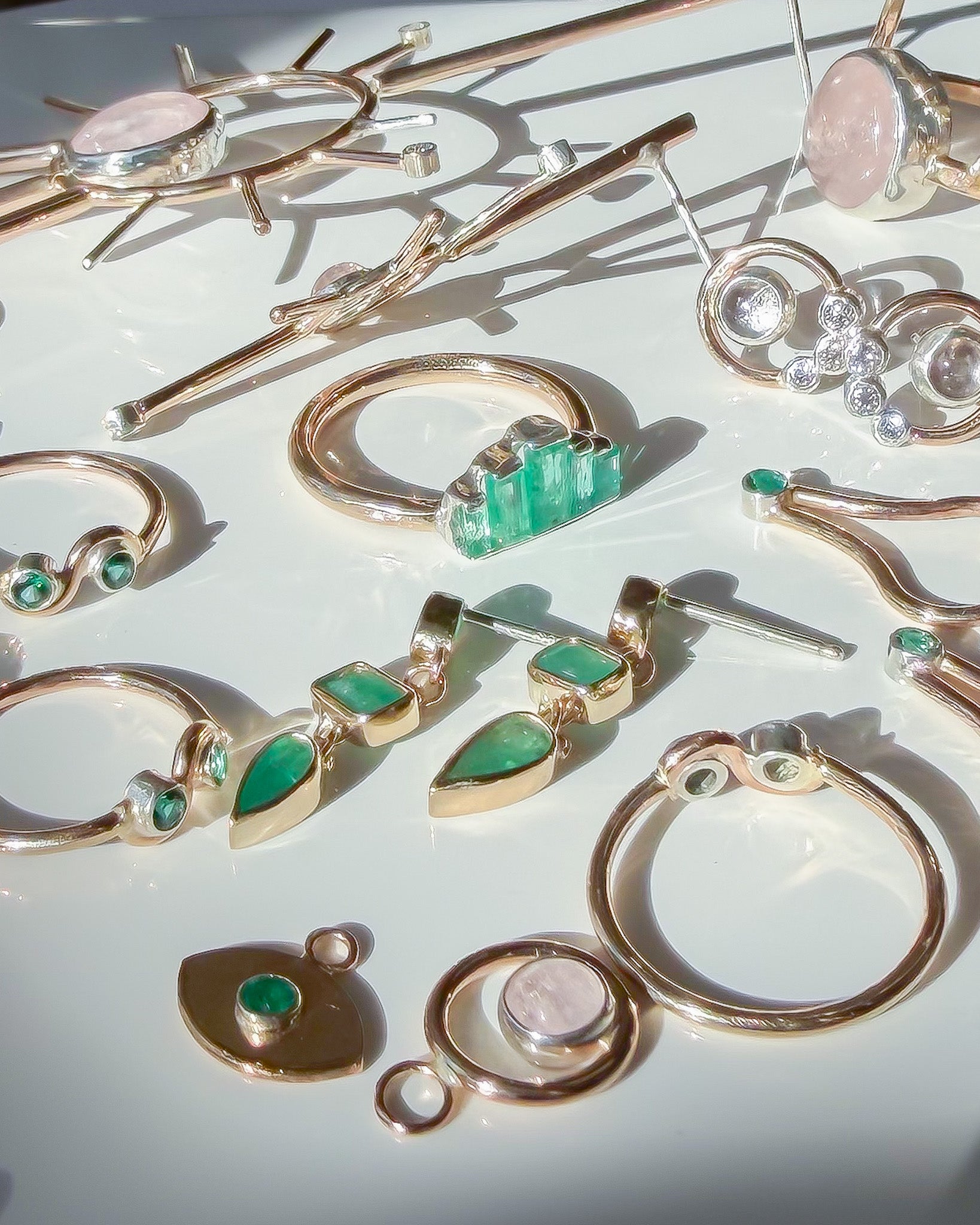 EMERALD BALLOON// charm hoops