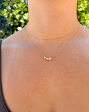 RAINBOW MOONSTONE// floating gemstone necklace