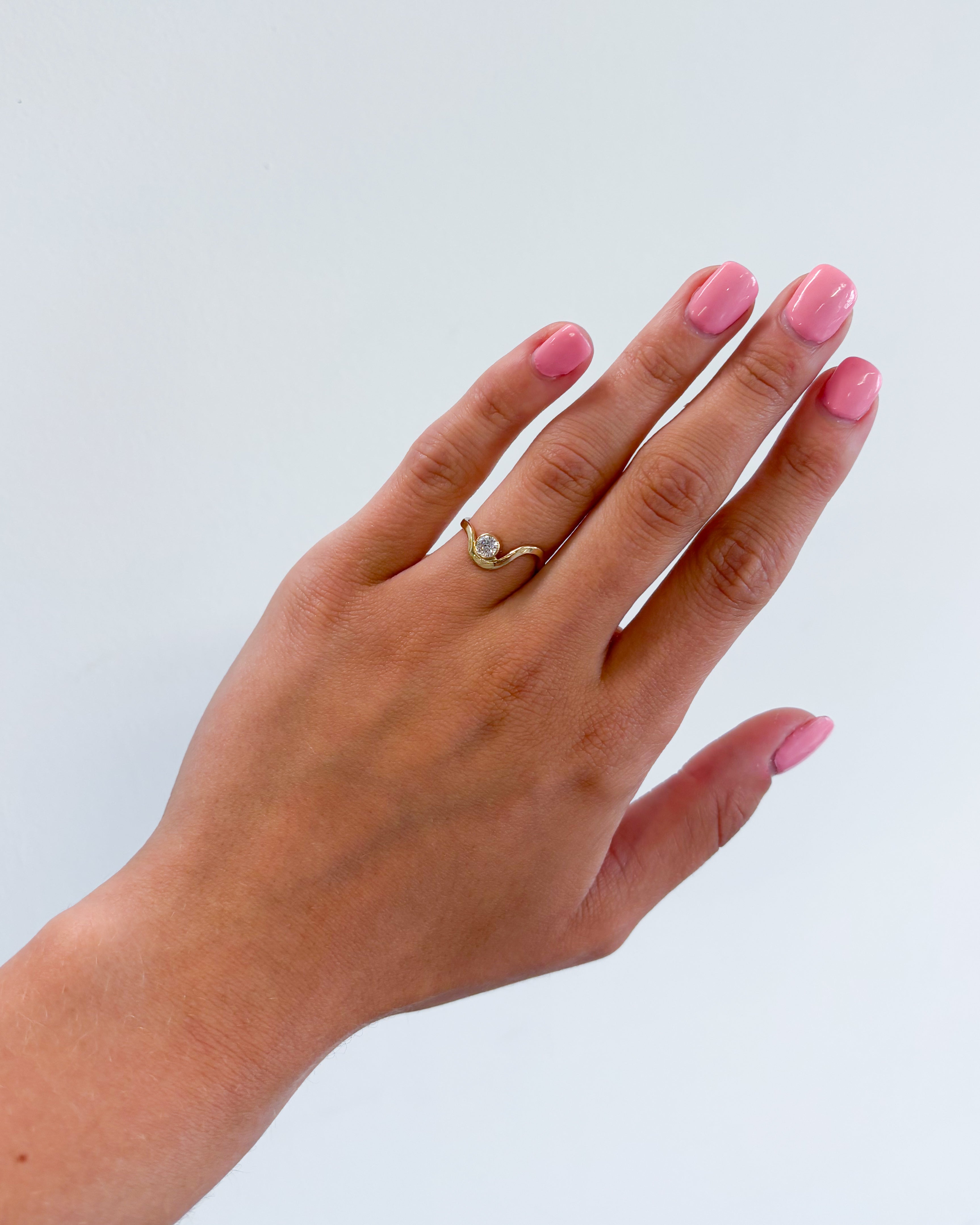 SIREN // diamond crest ring