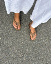 SUMMER SANDS// cuff toe ring