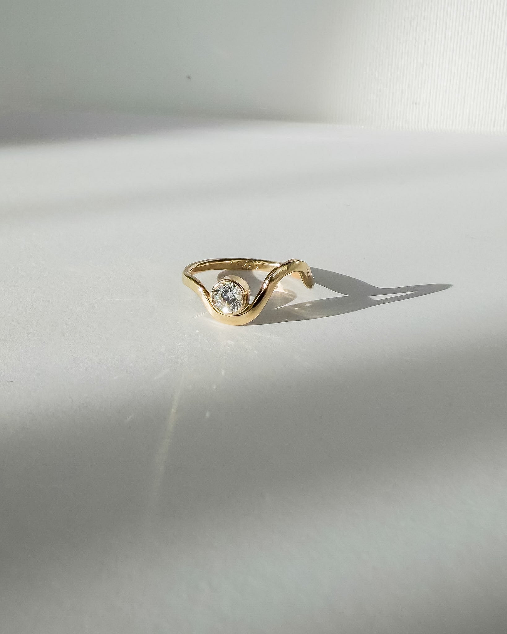 SIREN // diamond crest ring