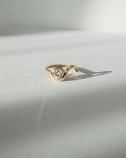 SIREN // diamond crest ring