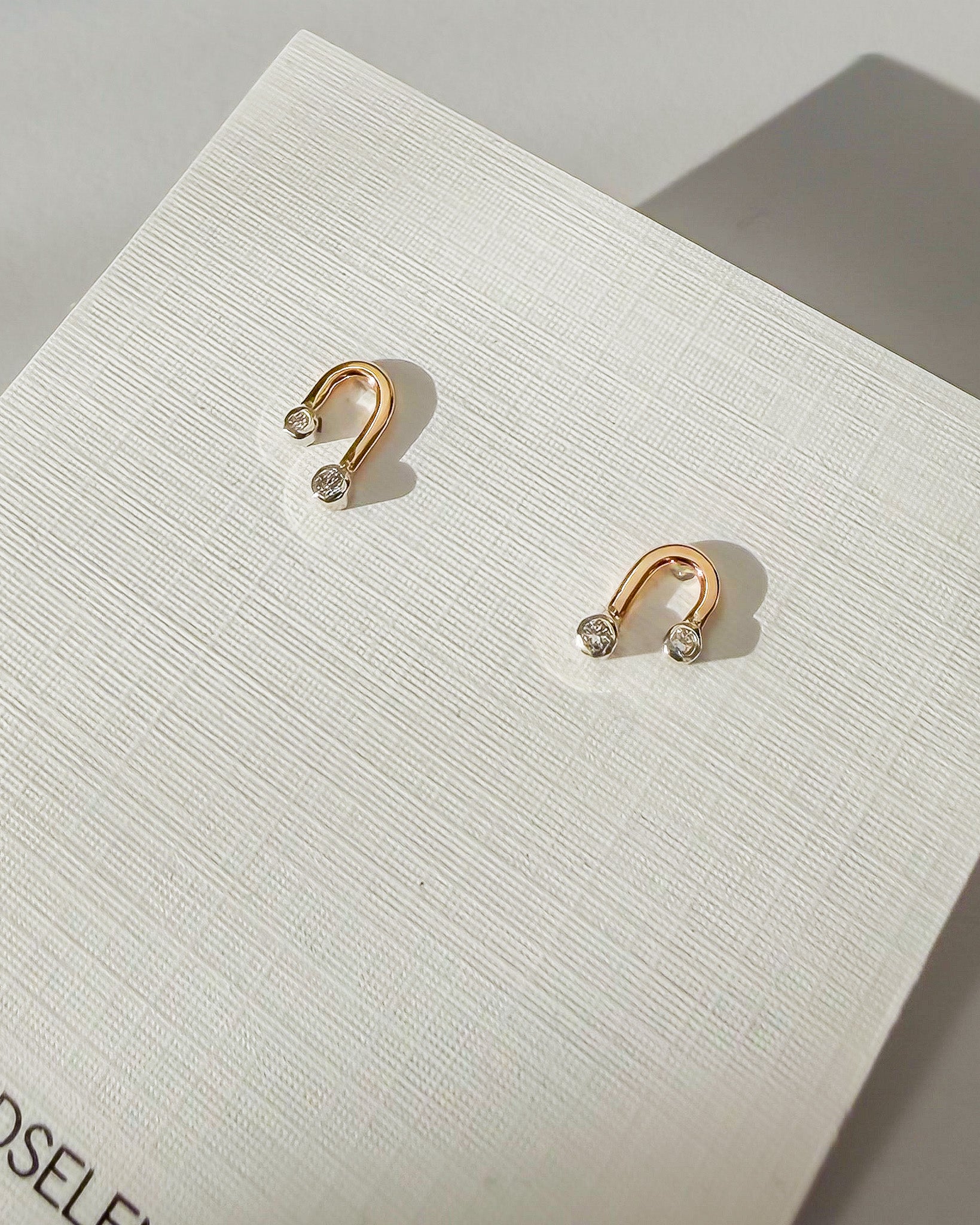DIAMOND DRIP // tiny arc studs