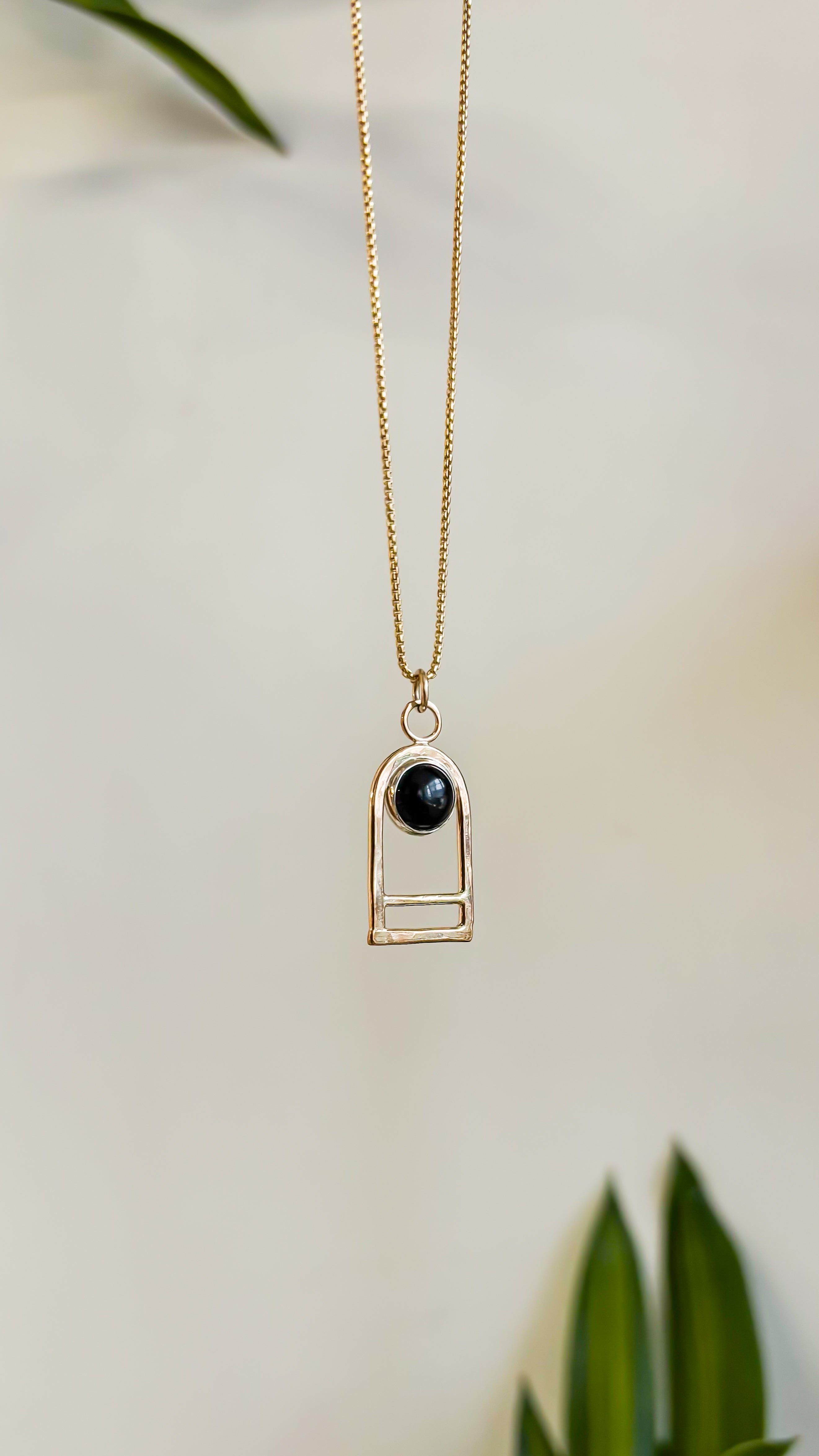 PASSAGE// arc necklace