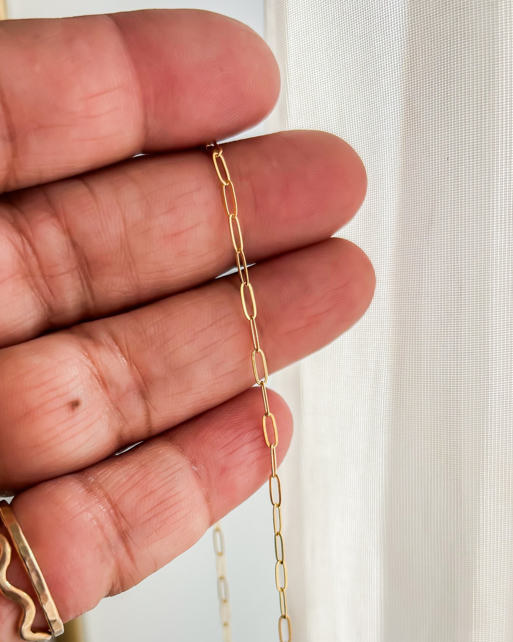 TINY PAPERCLIP // single chain