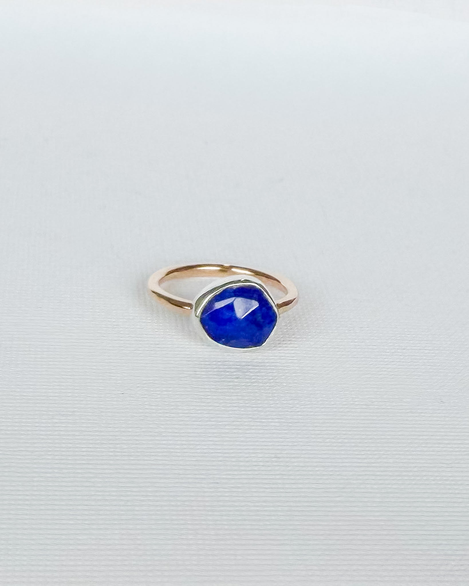AMULET RING// lapis