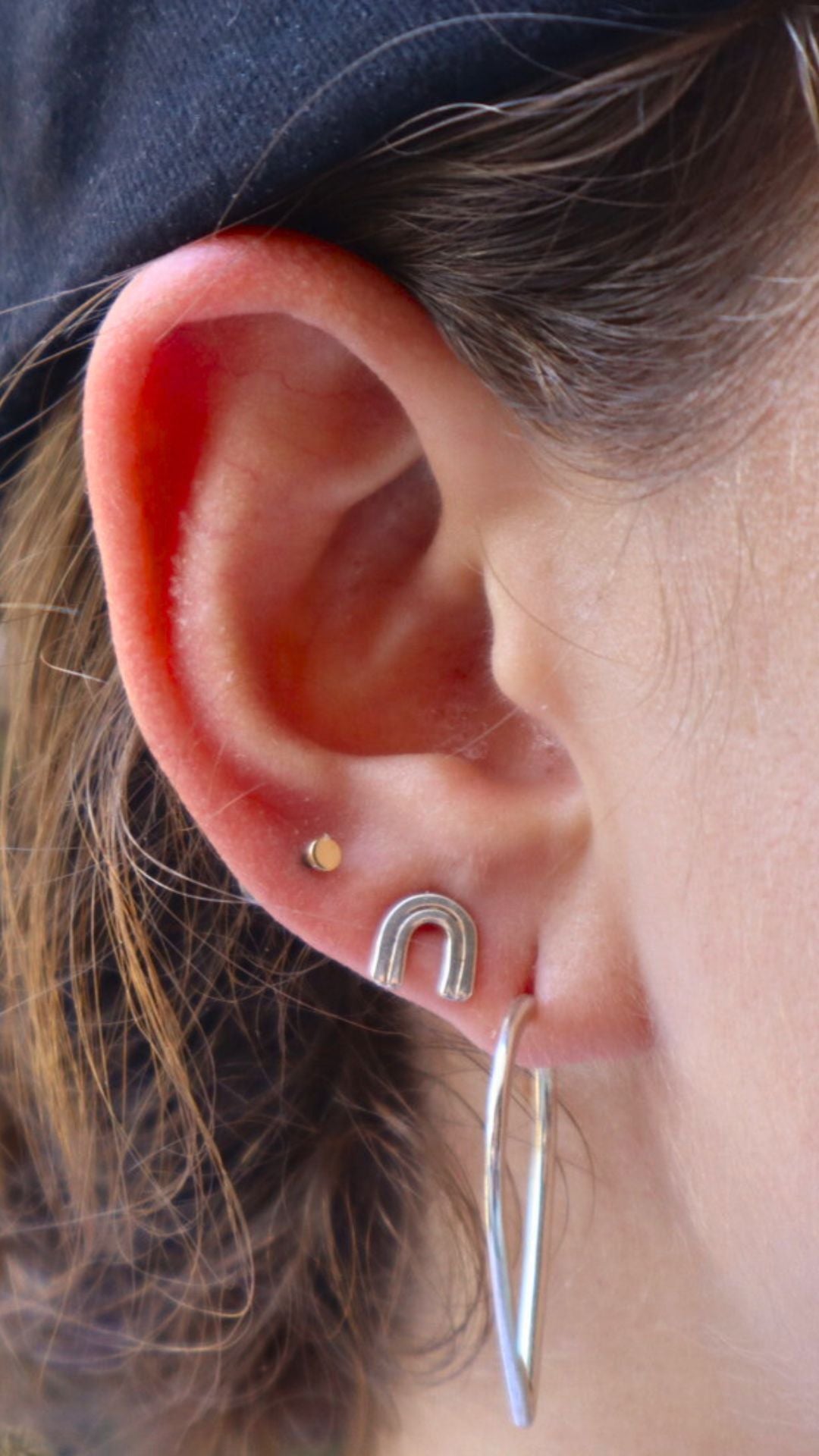 TINY RANBOW STUDS