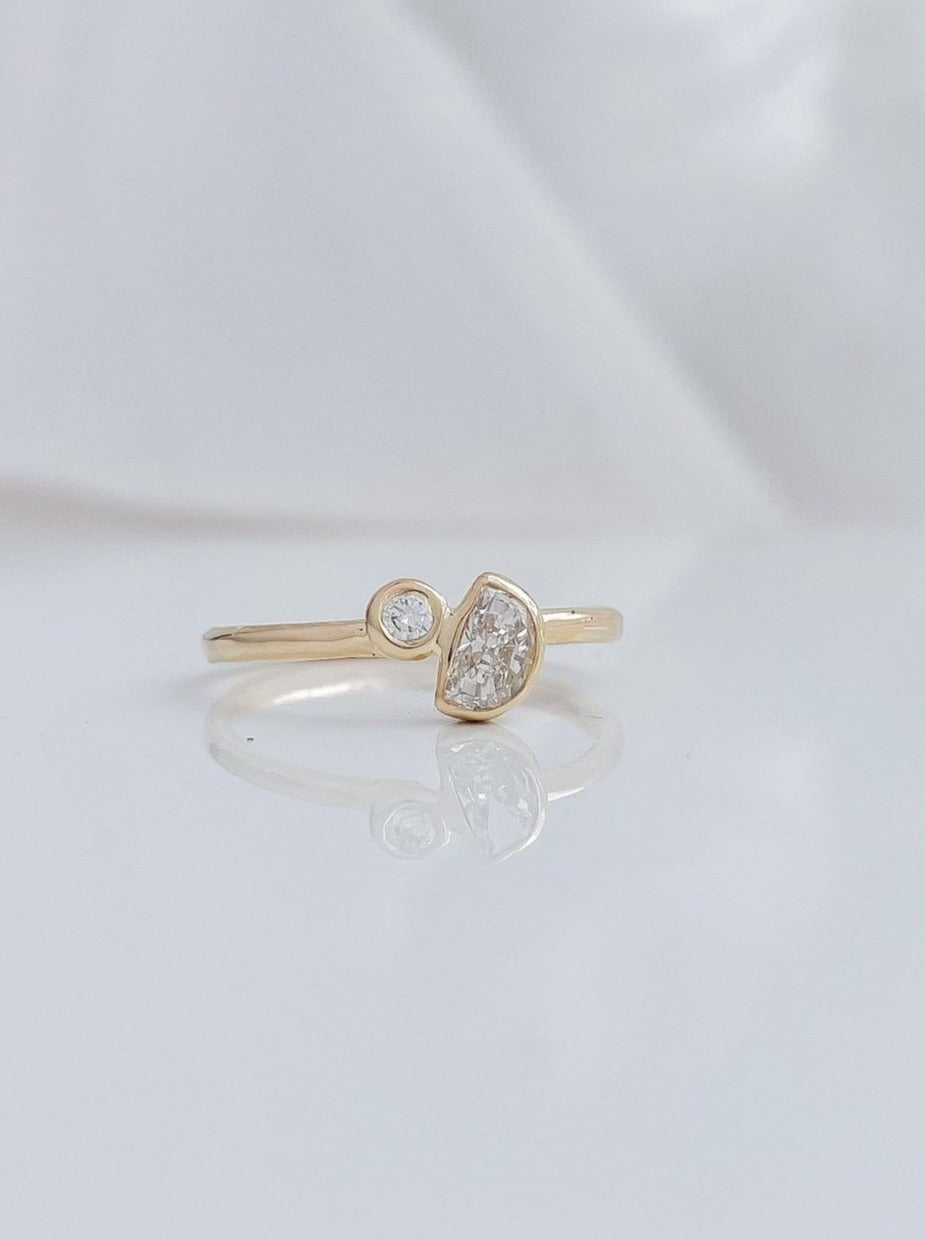 SUN & SELENE ascend diamond ring