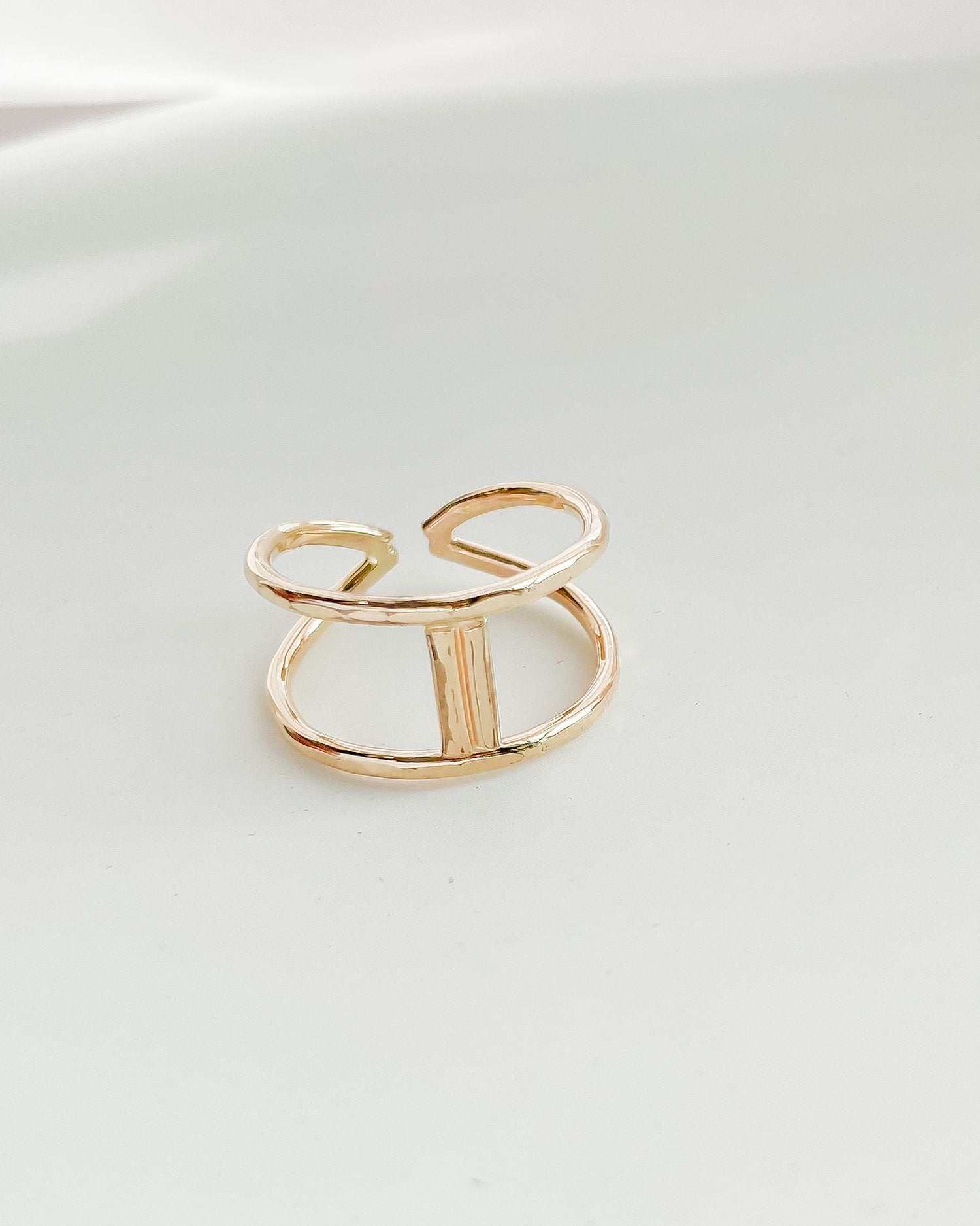 SUN & SELENE seshat ring in gold