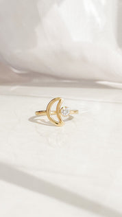 SUN & SELENE venus engagement ring